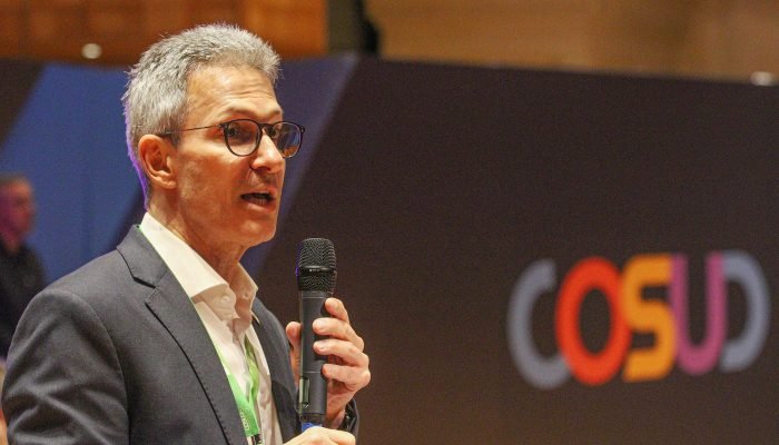 Romeu Zema (em foto de 2023) tem batido de frente com Gilmar Mendes após escândalo do Banco Mas...