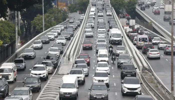 transito_chuva_06-768x459