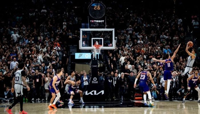 Wembanyama fez a cesta da vitória do San Antonio Spurs  • Reprodução/X - @spurs